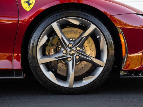 Used 2024 Ferrari SF90 Spider image 9