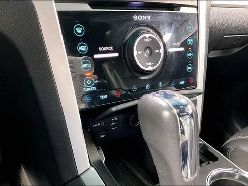 Used 2015 Ford Explorer Sport w/ Equipment Group 401A AWD/4WD image 17