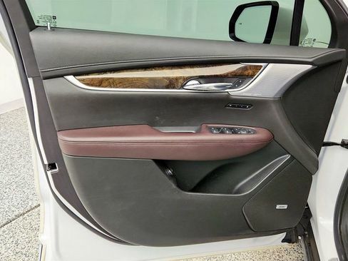 Used 2021 Cadillac XT6 Premium Luxury FWD image 11