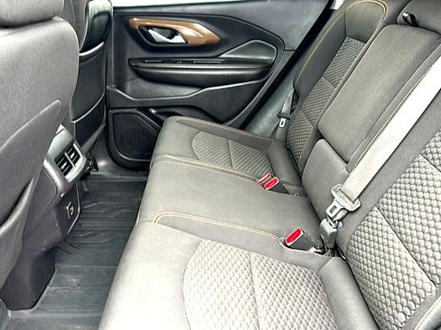 Used 2021 GMC Terrain SLE w/ Driver Convenience Package image 18