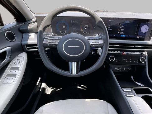 Used 2024 Hyundai Sonata SEL FWD image 6
