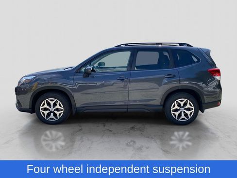 Used 2023 Subaru Forester Premium AWD/4WD image 2