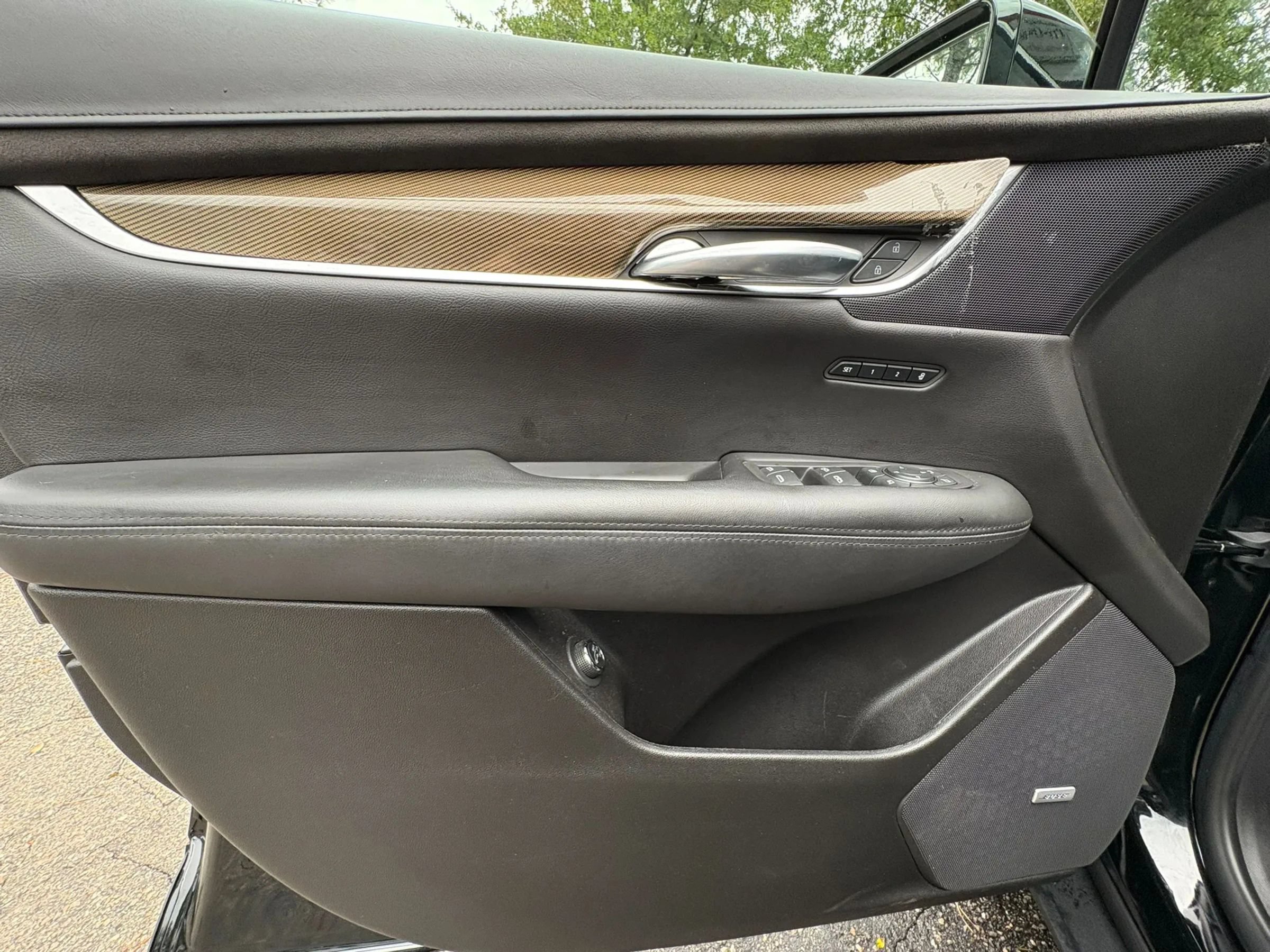 Used 2019 Cadillac XT5 Platinum AWD/4WD image 32