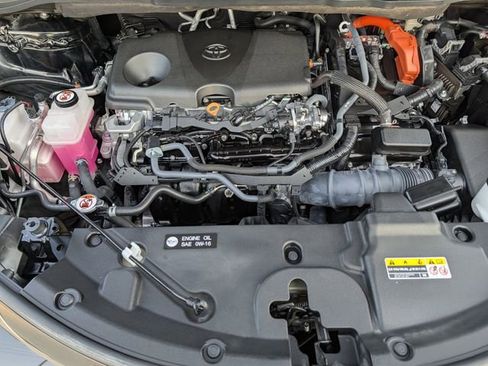 Used 2024 Toyota Sienna XLE Woodland Edition AWD/4WD image 39