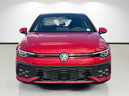 Used 2026 Volkswagen GTI SE FWD image 8
