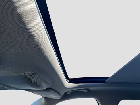 Used 2017 Lincoln MKX Reserve image 23