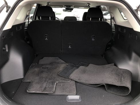 Used 2023 Kia Sportage LX image 9