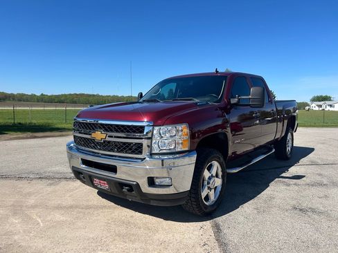 Used 2013 Chevrolet Silverado 2500 LT w/ Interior Plus Package AWD/4WD image 1