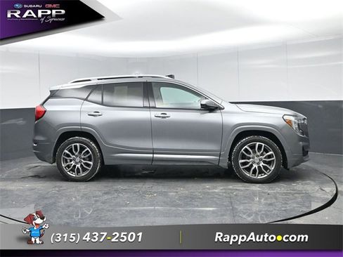 Used 2023 GMC Terrain Denali image 3