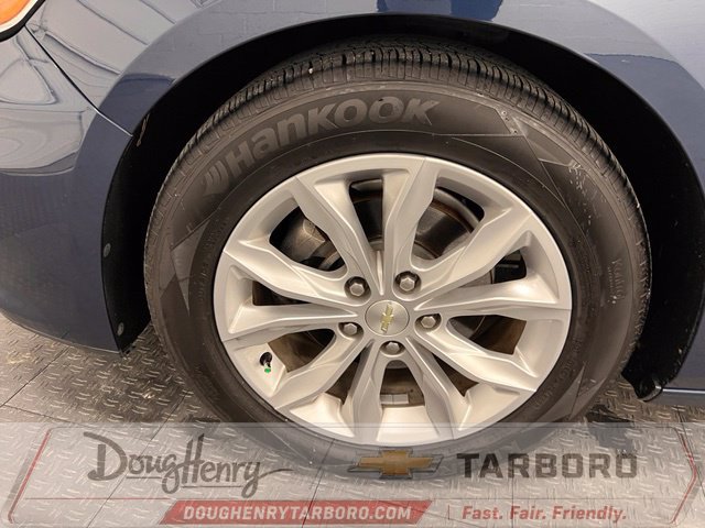 Used 2020 Chevrolet Malibu LT FWD image 23