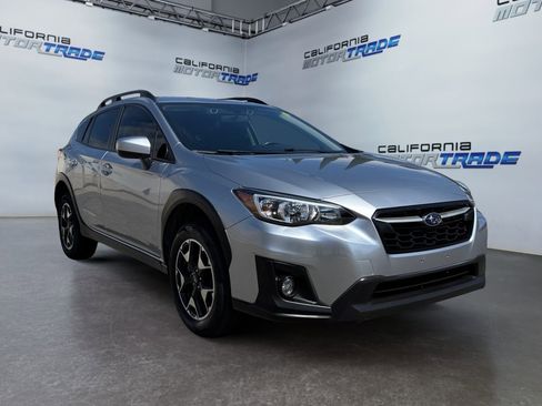 Used 2019 Subaru Crosstrek 2.0i Premium w/ Eyesight System image 3