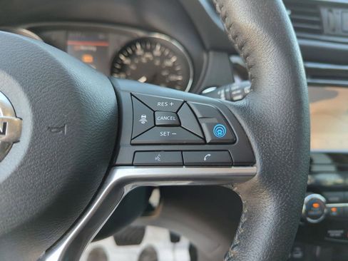 Used 2020 Nissan Rogue SL w/ Premium Package image 22