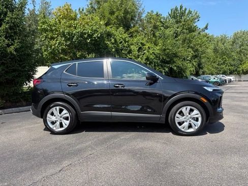 Used 2024 Buick Encore GX Preferred w/ Comfort Package FWD image 9