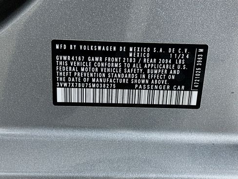 Used 2025 Volkswagen Jetta SE image 12