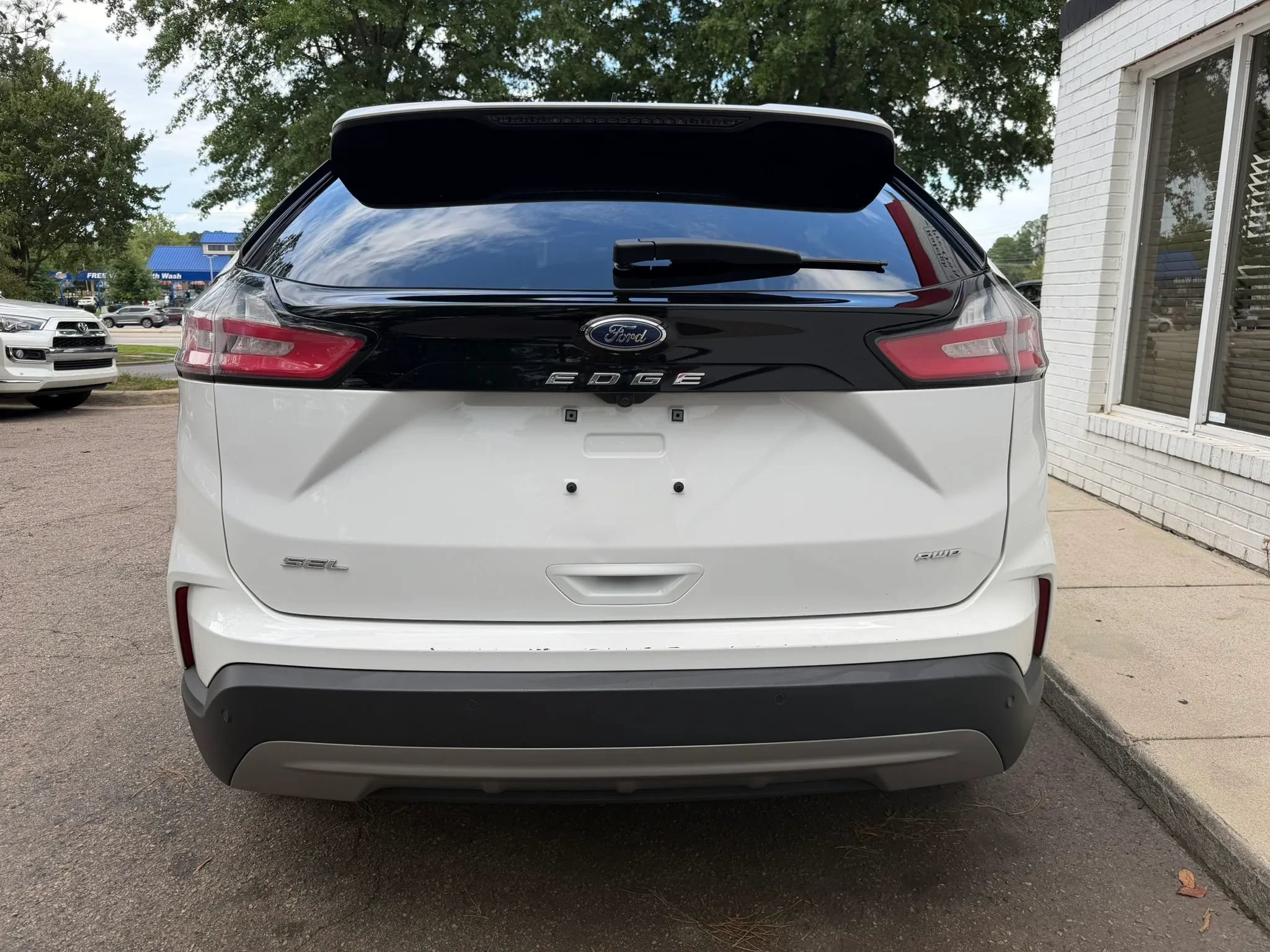 Used 2024 Ford Edge SEL AWD/4WD image 6