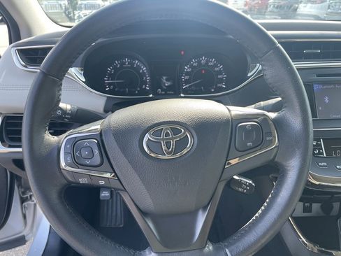 Used 2014 Toyota Avalon XLE image 12