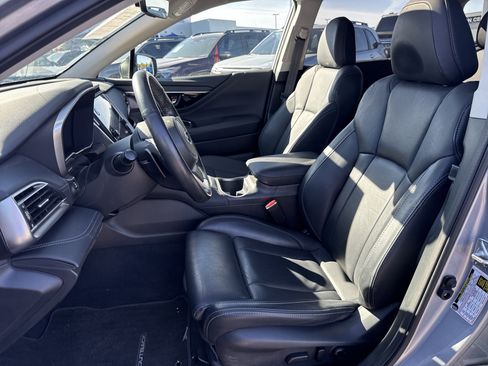 Used 2023 Subaru Outback Limited image 27