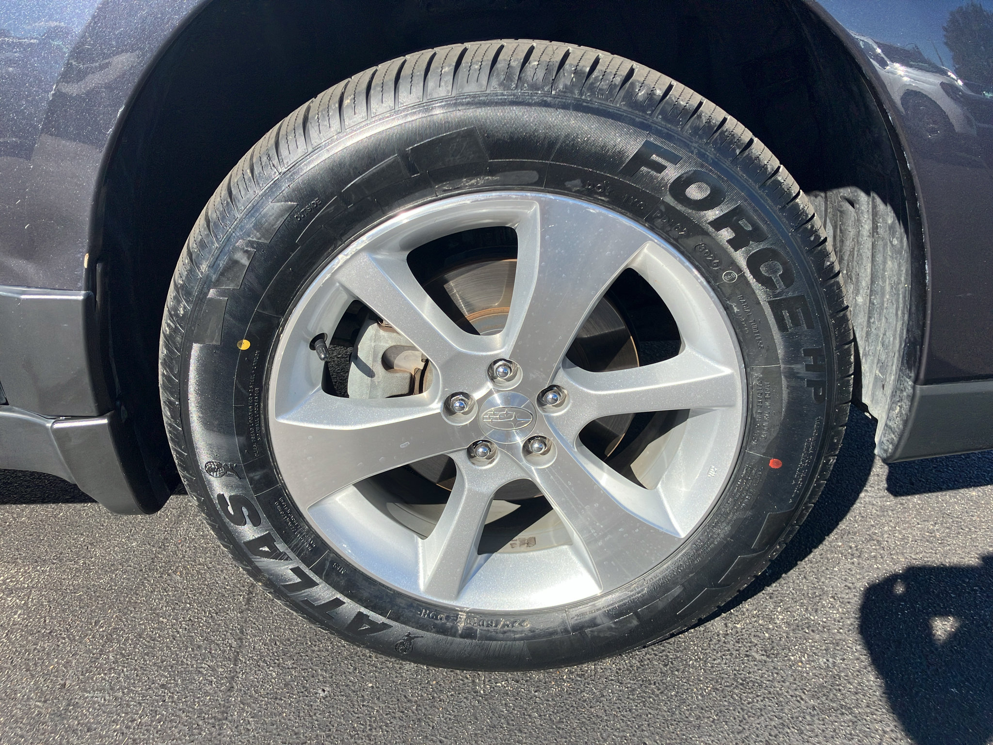 Used 2013 Subaru Outback 2.5i Limited w/ Moonroof Pkg AWD/4WD image 10