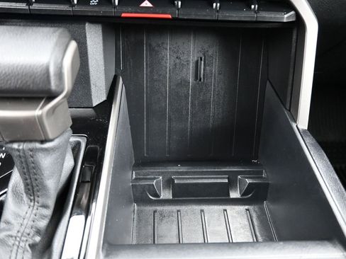 Used 2022 Toyota Tundra SR5 w/ SR5 Convenience Package image 27