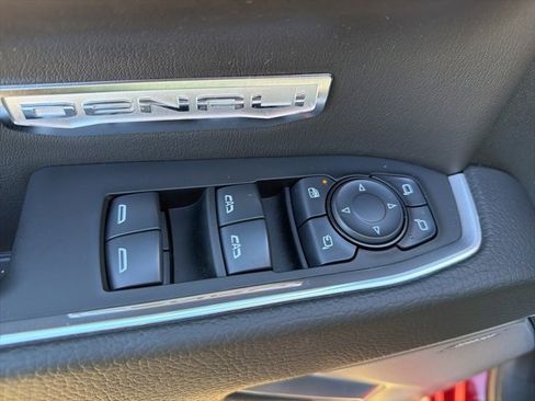 Used 2024 GMC Sierra 1500 Denali image 19