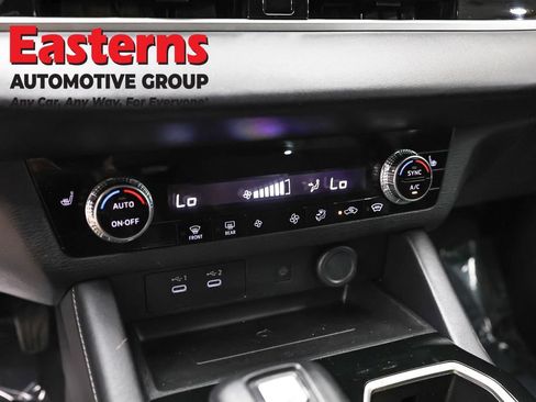 Used 2025 Mitsubishi Outlander SE AWD/4WD image 19