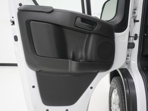 Used 2023 RAM ProMaster 2500 w/ Premium Appearance Group FWD image 11