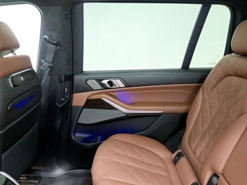 Used 2026 BMW X7 xDrive40i AWD/4WD image 45
