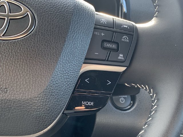 Used 2026 Toyota Camry SE FWD image 23