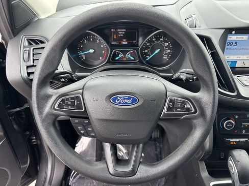 Used 2019 Ford Escape SE image 28