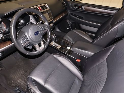Used 2017 Subaru Outback 2.5i Limited AWD/4WD image 12