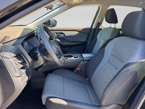 Used 2023 Nissan Rogue SV AWD/4WD image 9