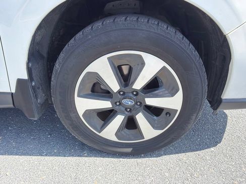 Used 2017 Subaru Forester 2.5i Premium w/ Protection Package #1 AWD/4WD image 10
