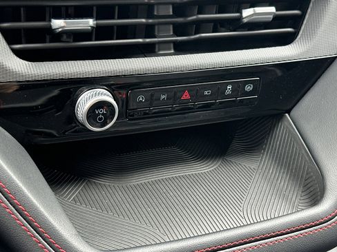 Used 2025 Ford Explorer ST-Line image 22