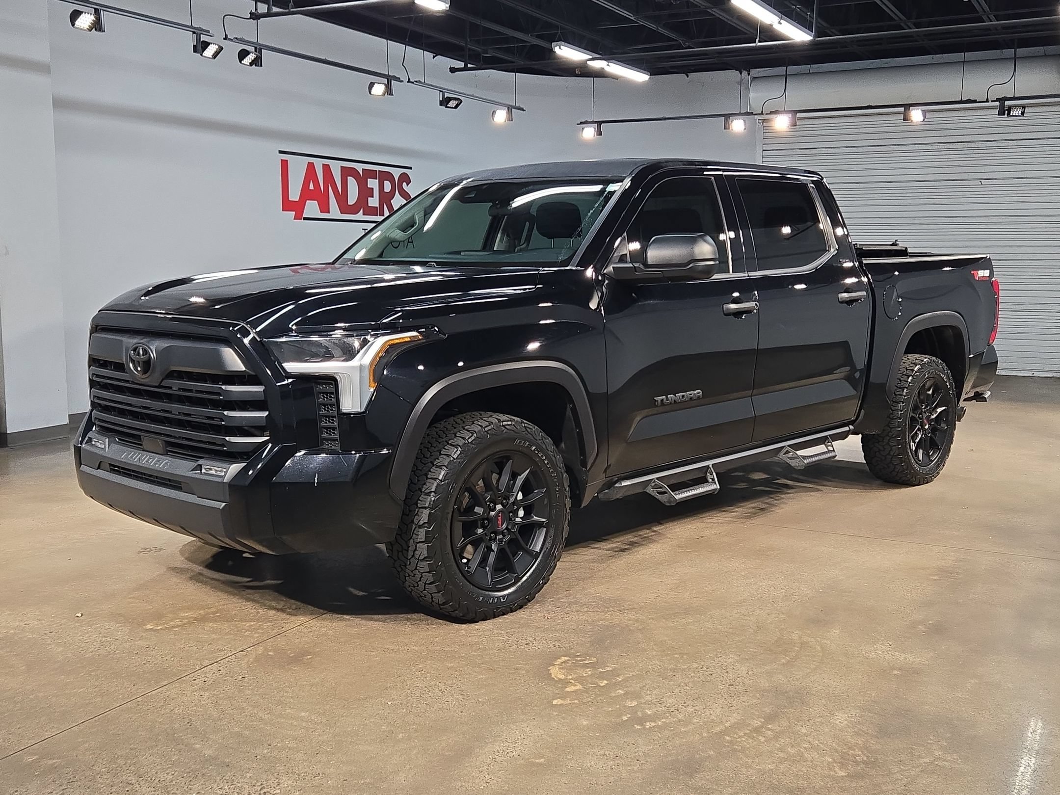 Used 2023 Toyota Tundra SR5 AWD/4WD image 3
