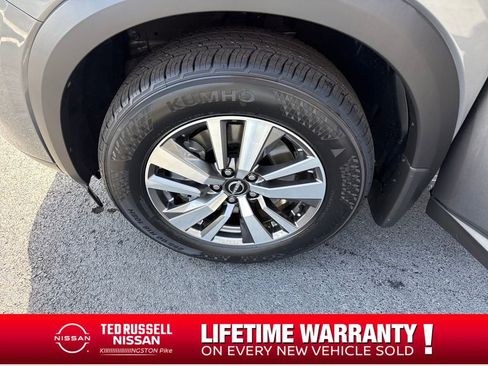 New 2026 Nissan Pathfinder SL FWD image 27
