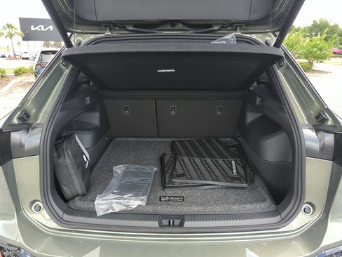New 2026 Volkswagen Tiguan SEL R-Line AWD/4WD image 19