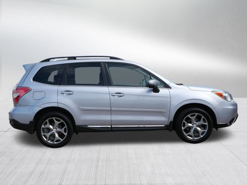 Used 2016 Subaru Forester 2.5i Touring AWD/4WD image 8