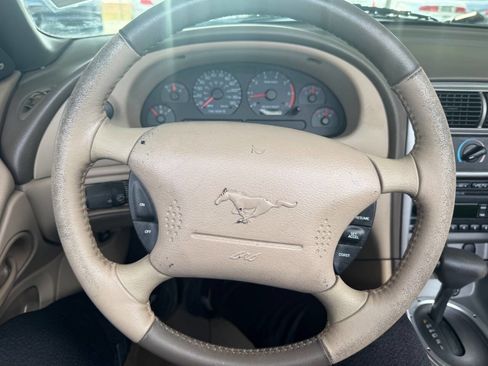 Used 2004 Ford Mustang Deluxe Convertible image 11