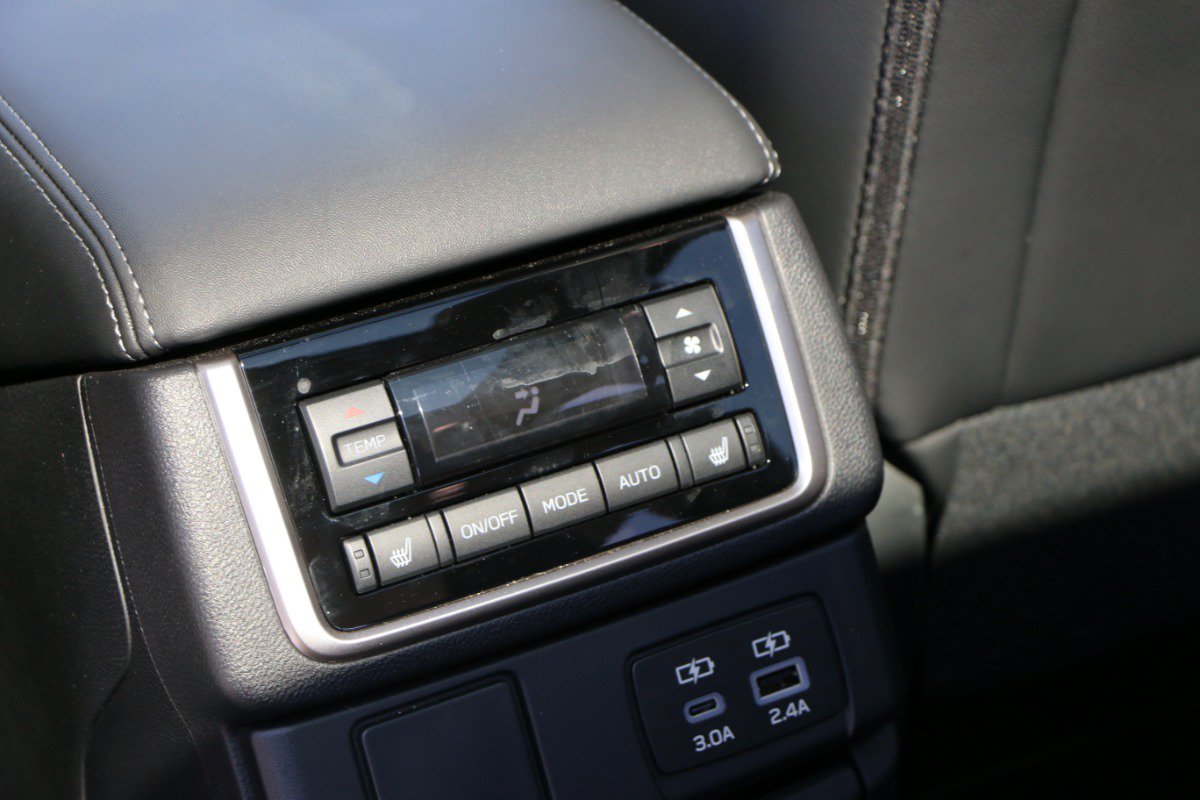 Used 2026 Subaru Ascent Limited AWD/4WD image 34