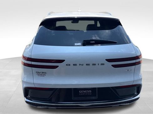 Certified 2026 Genesis GV70 2.5T Advanced AWD/4WD image 4