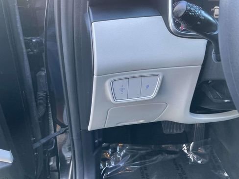 Used 2024 Hyundai Tucson SE image 30