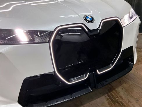 Certified 2026 BMW iX xDrive45 w/ M Sport Package image 32