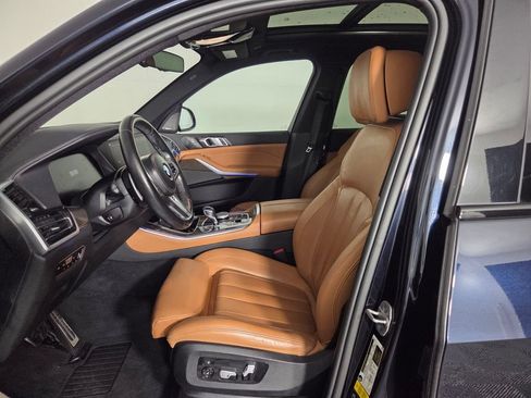 Used 2021 BMW X5 M50i w/ Premium Package AWD/4WD image 8