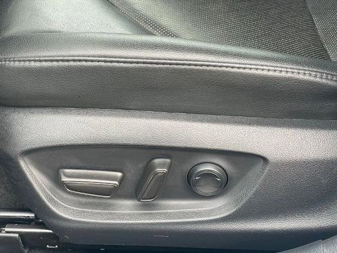 Used 2023 Toyota Camry XLE image 12