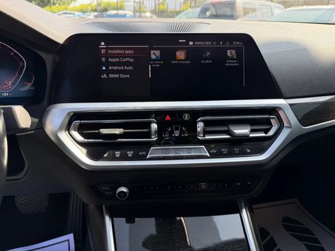 Used 2020 BMW 330i Sedan w/ Convenience Package RWD image 39