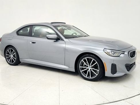 Used 2025 BMW 230i Coupe RWD image 1