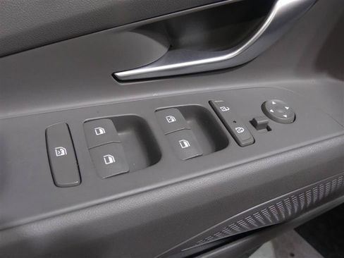 Used 2022 Hyundai Elantra SEL w/ Convenience + Premium Package FWD image 20