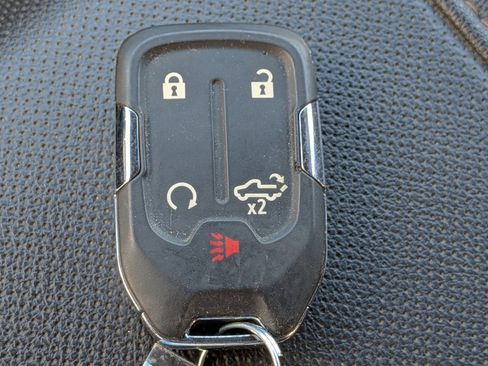 Used 2023 GMC Sierra 2500 AT4 image 27