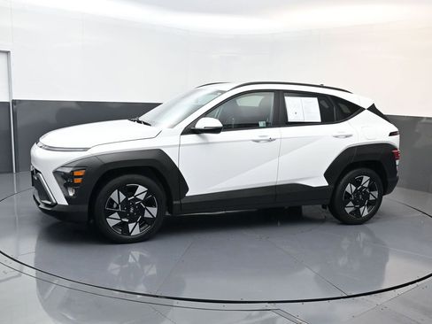 Certified 2025 Hyundai Kona SEL image 6