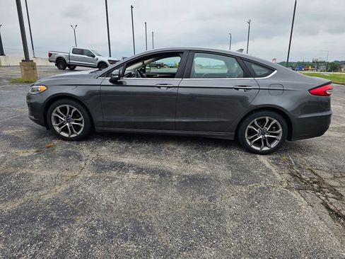 Used 2020 Ford Fusion SEL FWD image 4